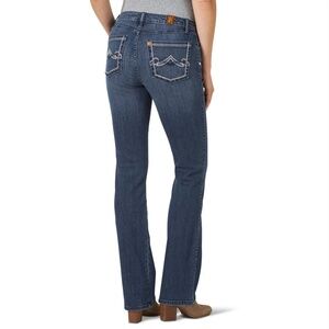 Like NEW Wrangler Women's Aura Mid Rise Straight Leg Bootcut Jeans 10WUT74HN